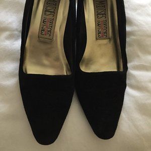 Mootsies Tootsies Black Velvet Square Heel Pumps